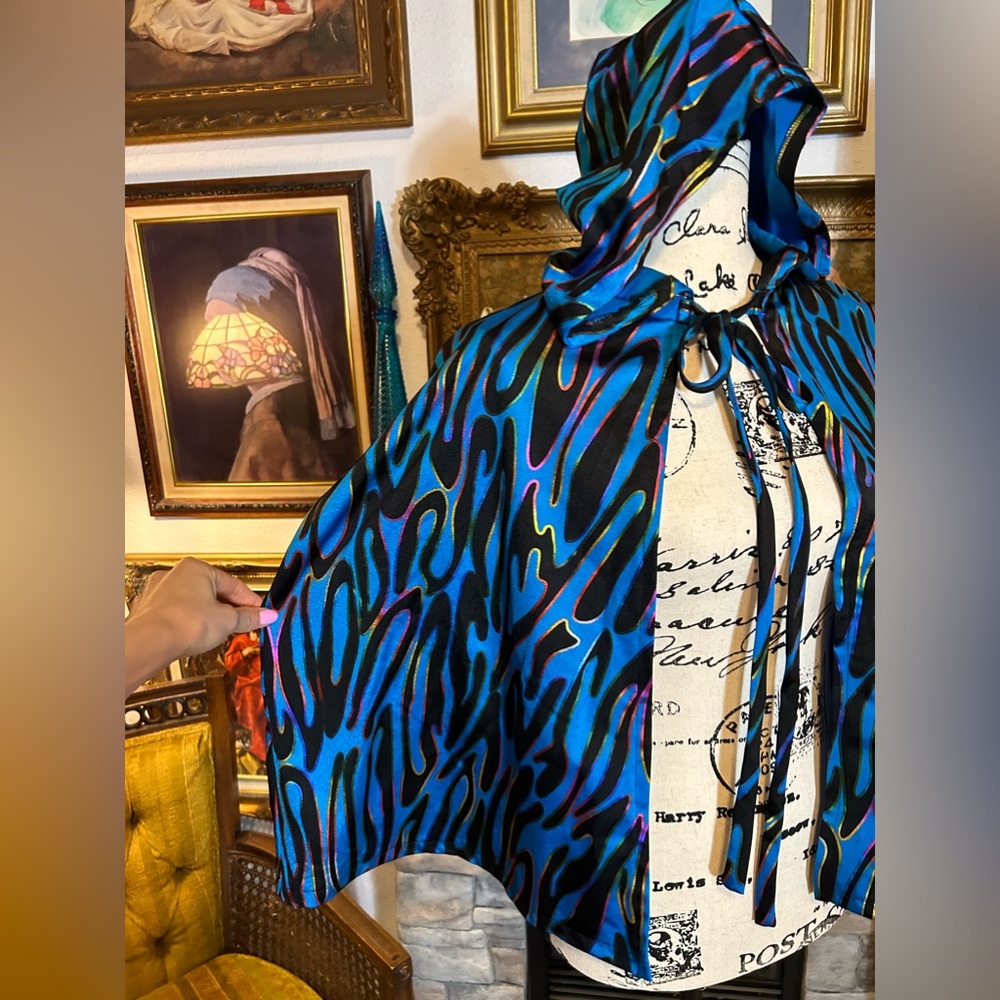 Piedmont Boutique Blue Rainbow One Size Woman’s Cape